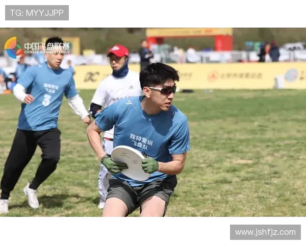 武汉飞盘队的耐力变革引发热议探索飞盘运动的新机遇与挑战